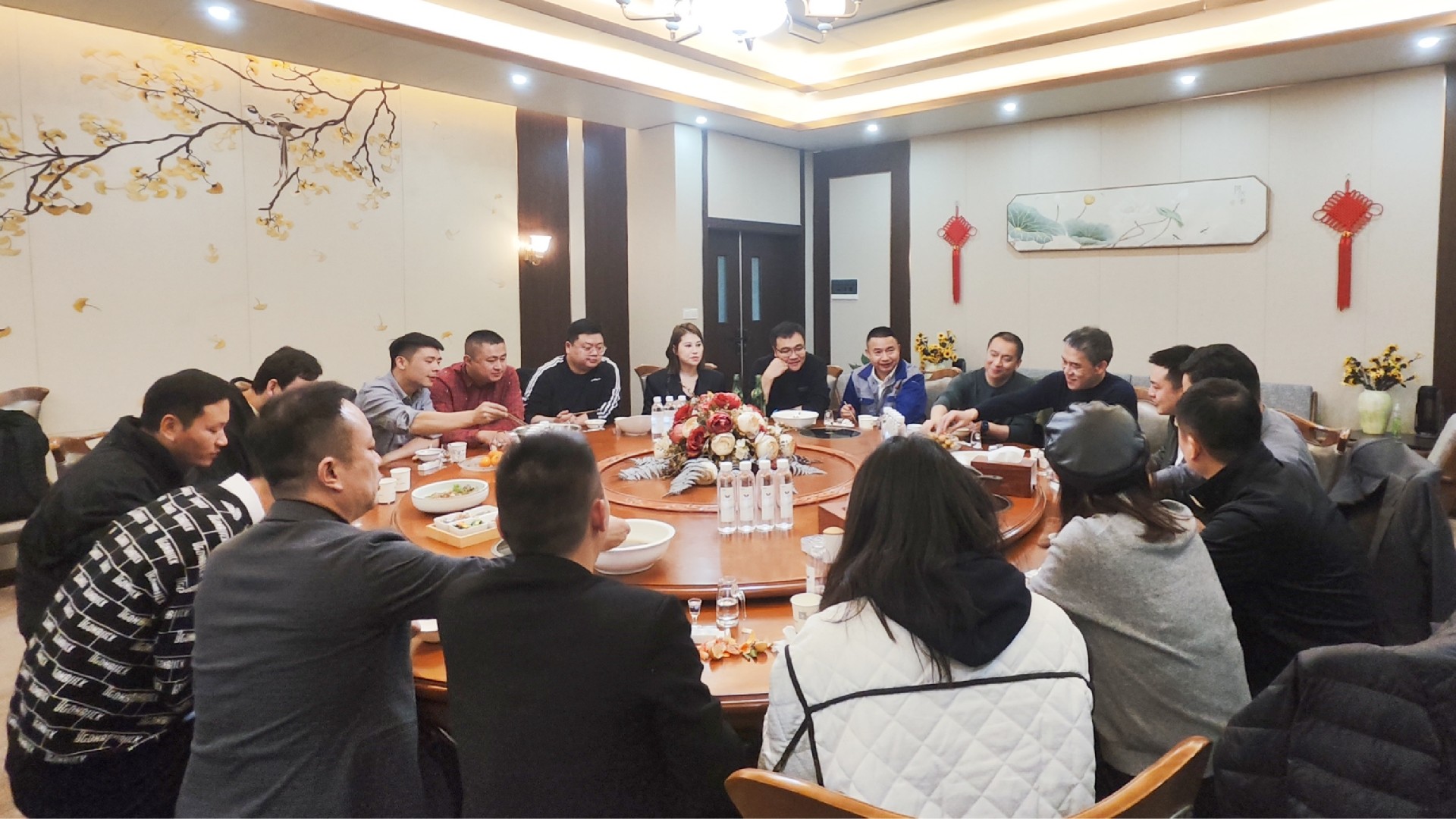 1701303918198878.jpg 1701303918198878.jpg